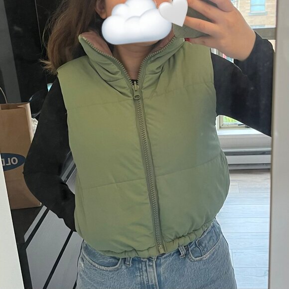 Forever 21 reversible cropped vest - Picture 3 of 14